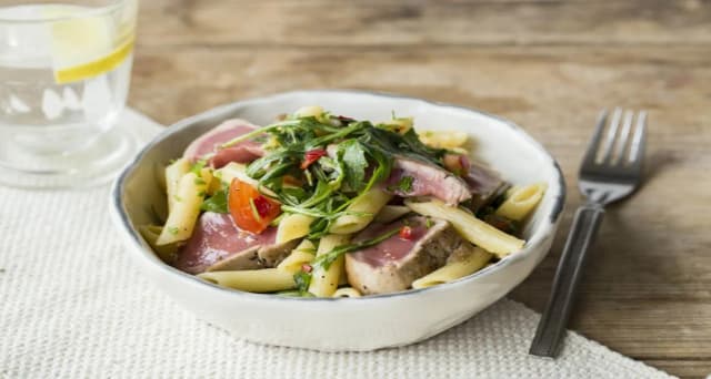 Szybki przepis na penne al tonno, który zachwyci Twoje podniebienie Szybki przepis na penne al tonno, który zachwyci Twoje podniebienie