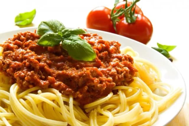 Rodzaje spaghetti: odkryj różnice i idealne połączenia sosów Rodzaje spaghetti: odkryj różnice i idealne połączenia sosów