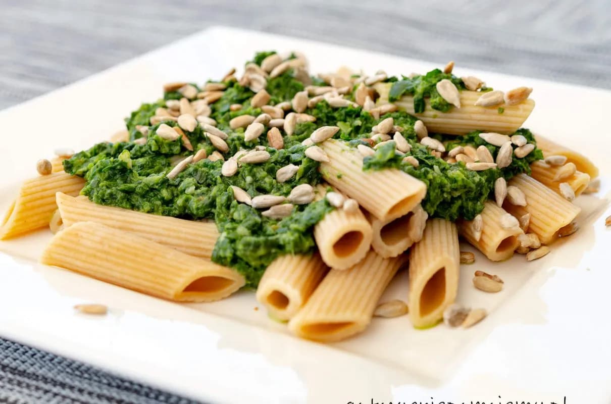 Penne konjac ze szpinakiem - zdrowy przepis na niskokaloryczny posiłek Penne konjac ze szpinakiem - zdrowy przepis na niskokaloryczny posiłek