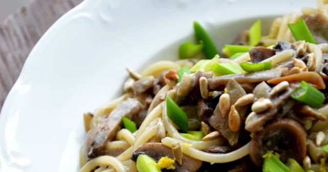 Prosty przepis na spaghetti funghi, które zachwyci Twoje kubki smakowe Prosty przepis na spaghetti funghi, które zachwyci Twoje kubki smakowe