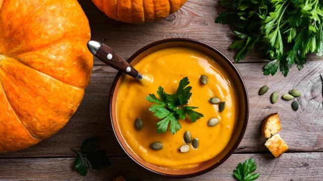 Jak ugotować zupę z dyni, by zachwycić smakiem i aromatem Jak ugotować zupę z dyni, by zachwycić smakiem i aromatem