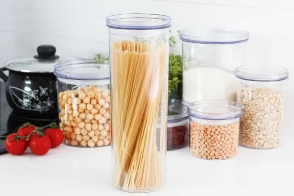 Najlepsze słoiki na makaron spaghetti, które zapobiegają łamaniu i wilgoci Najlepsze słoiki na makaron spaghetti, które zapobiegają łamaniu i wilgoci