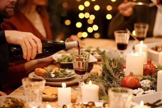 Ile kosztuje catering na wigilię? Ceny, opcje i oszczędności Ile kosztuje catering na wigilię? Ceny, opcje i oszczędności